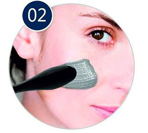 applicazione di magnetic mask con la spatola